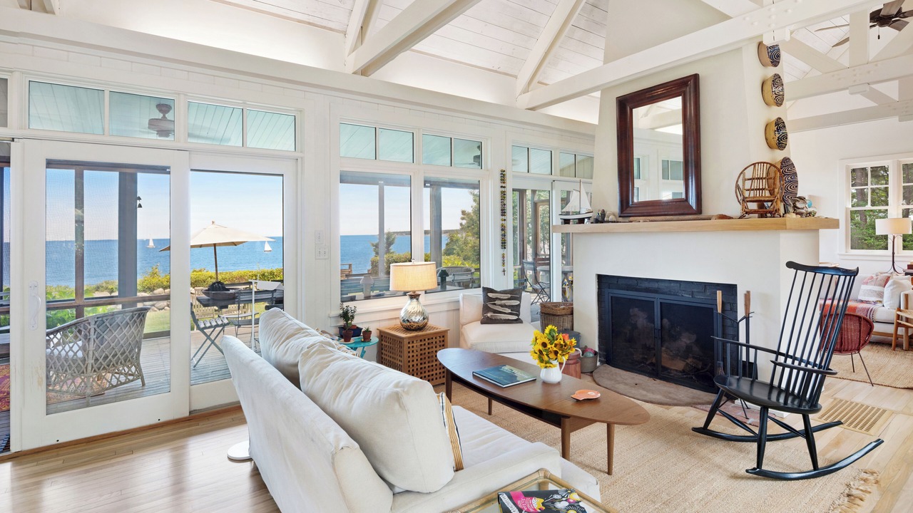 Photo of Livingroom in Tisbury