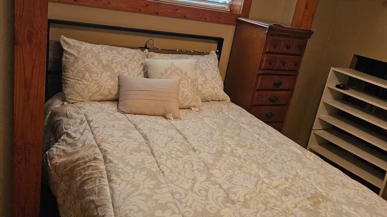 Photo of Bedroom in Olean