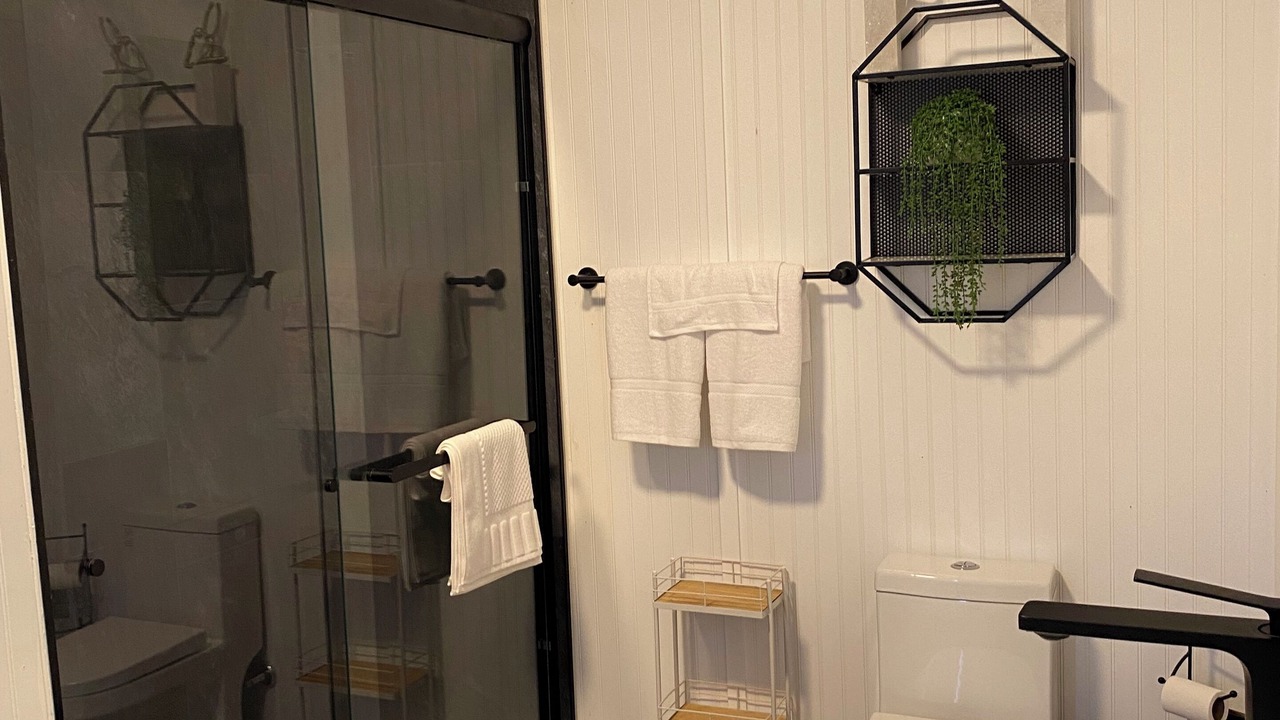 Photo of Bathroom in Pointblank