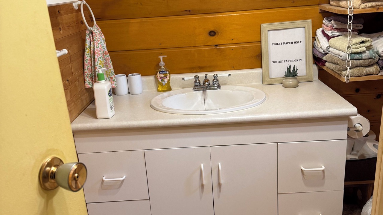 Photo of Bathroom in Beaconia
