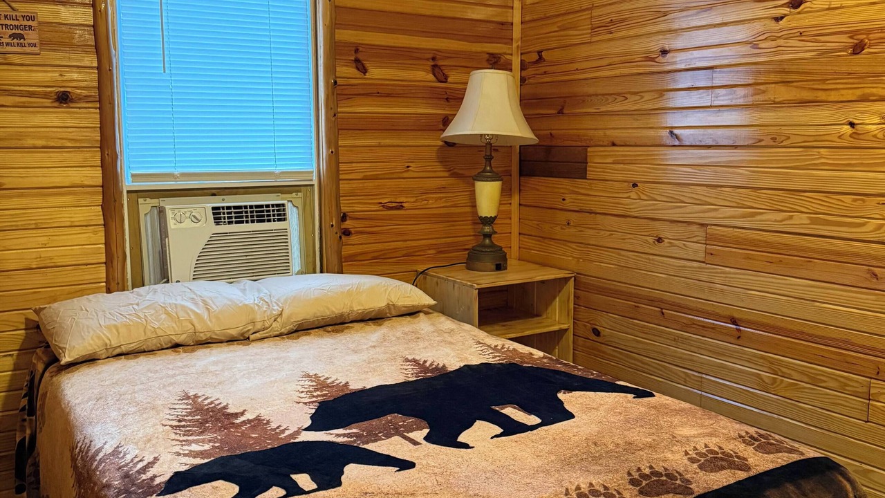 Photo of Bedroom in Steelville