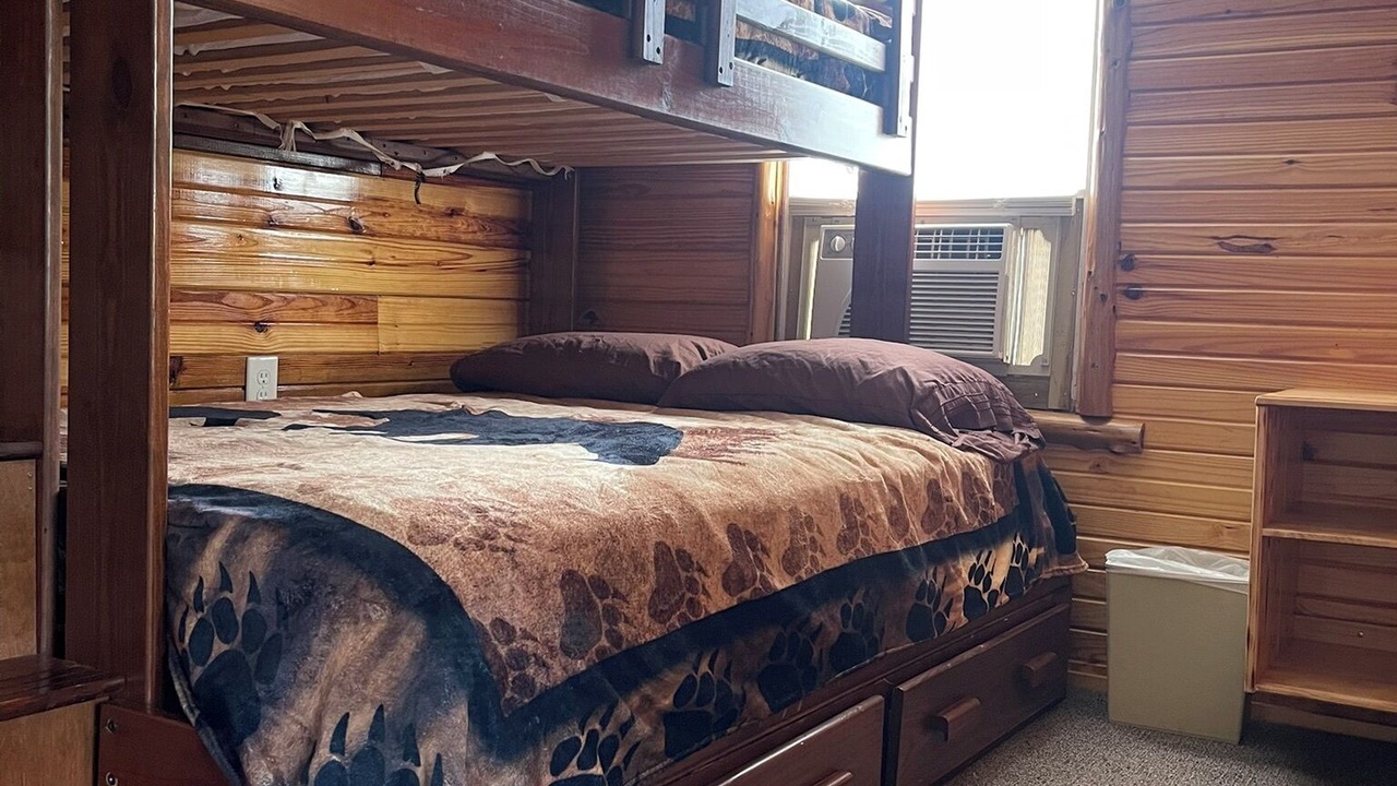 Photo of Bedroom in Steelville