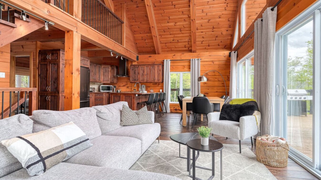 Photo of Livingroom in Mandeville