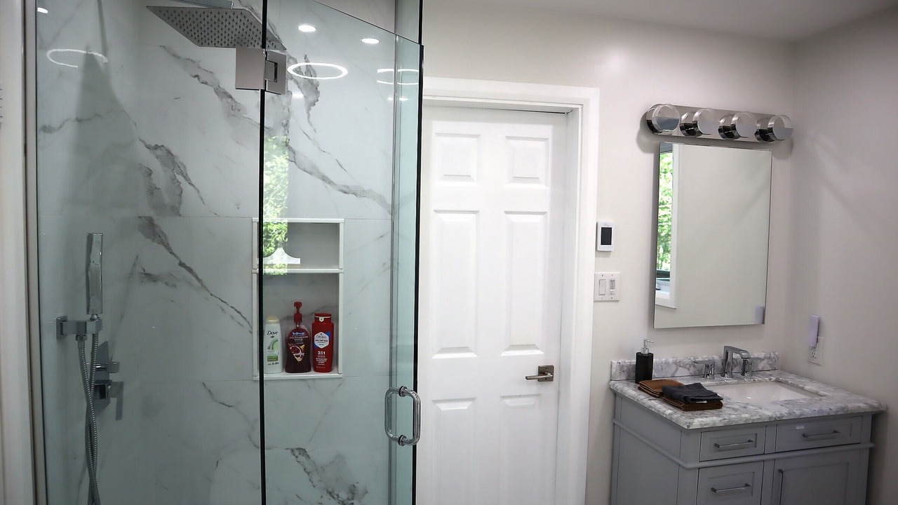 Photo of Bathroom in Armour