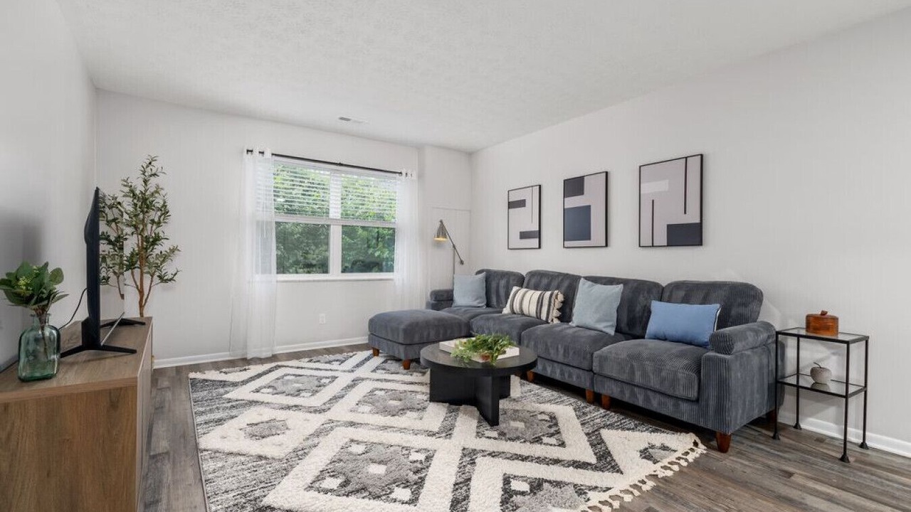 Photo of Livingroom in Northwest Columbus