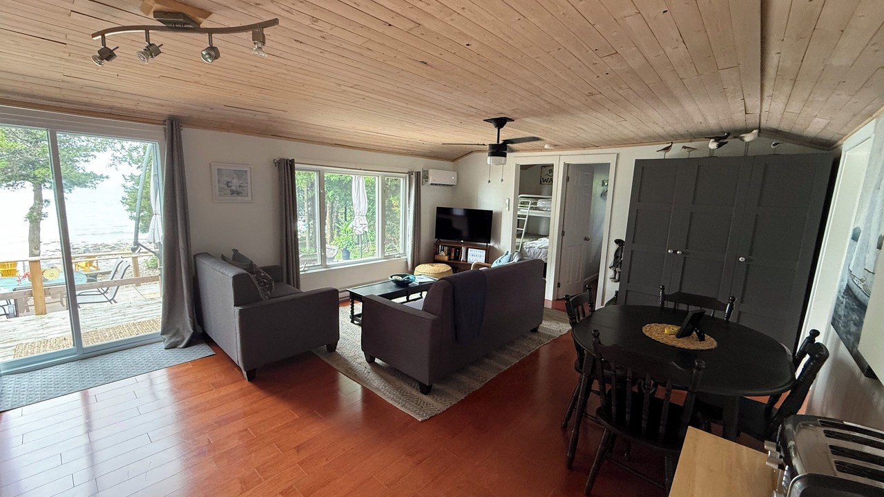 Photo of Livingroom in Saugeen 29