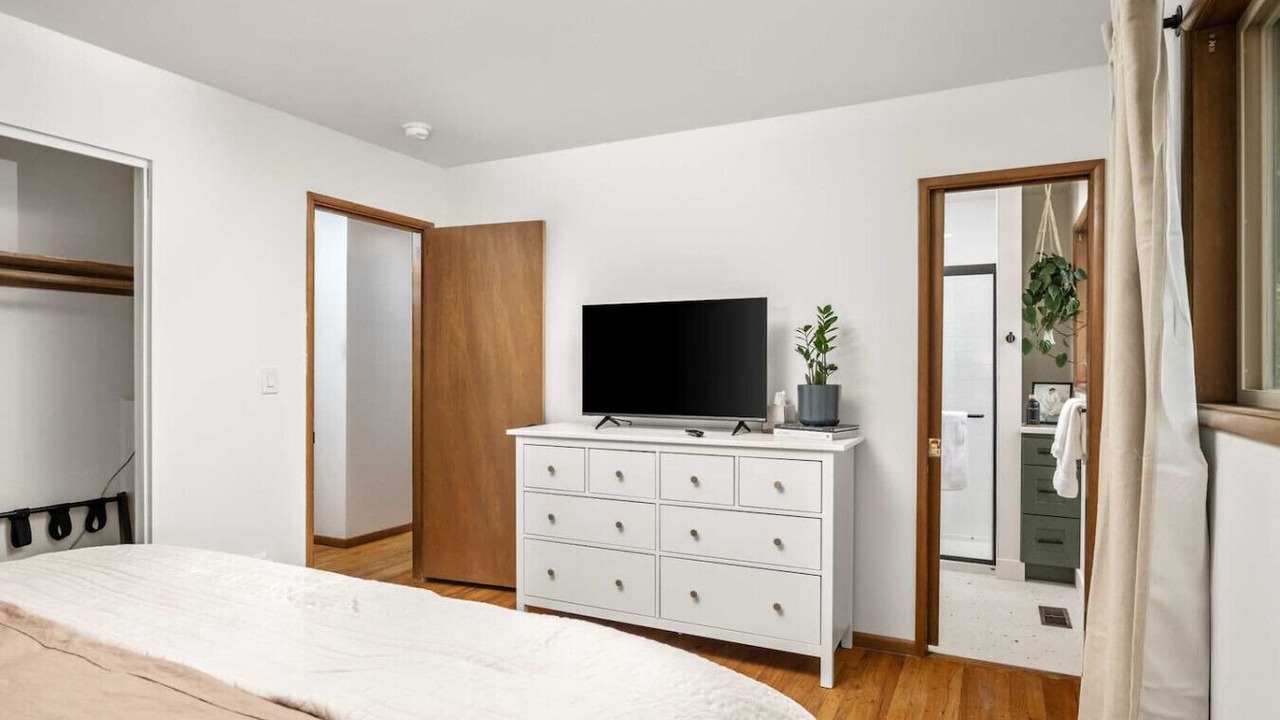 Photo of Bedroom in West Haven-Sylvan