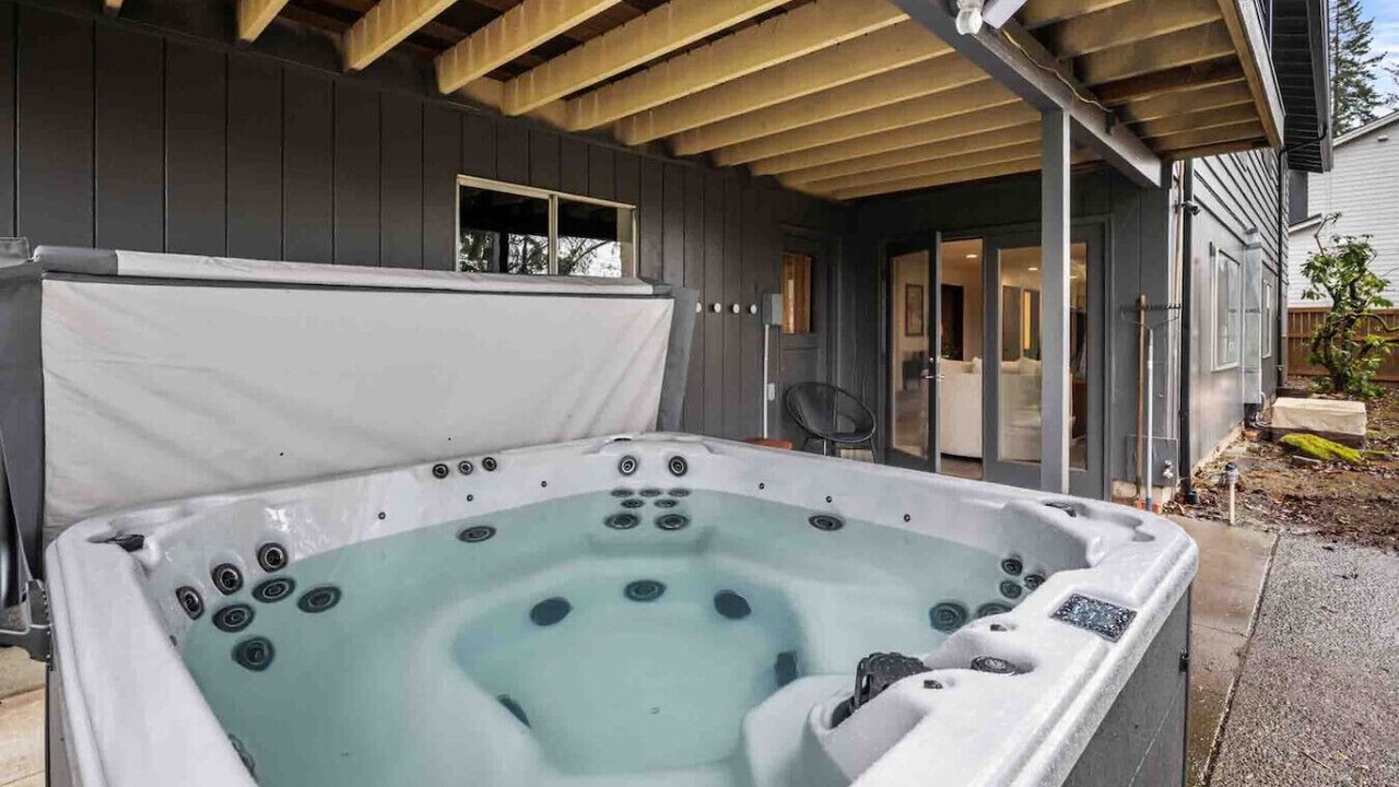 Photo of Patio Balcony in West Haven-Sylvan