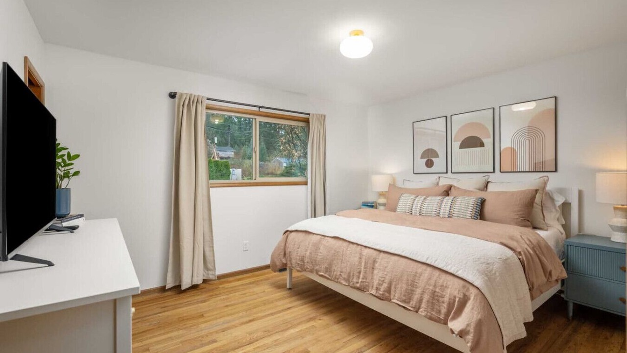 Photo of Bedroom in West Haven-Sylvan