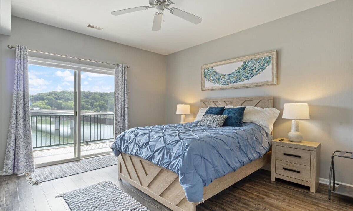 Photo of Bedroom in Camdenton