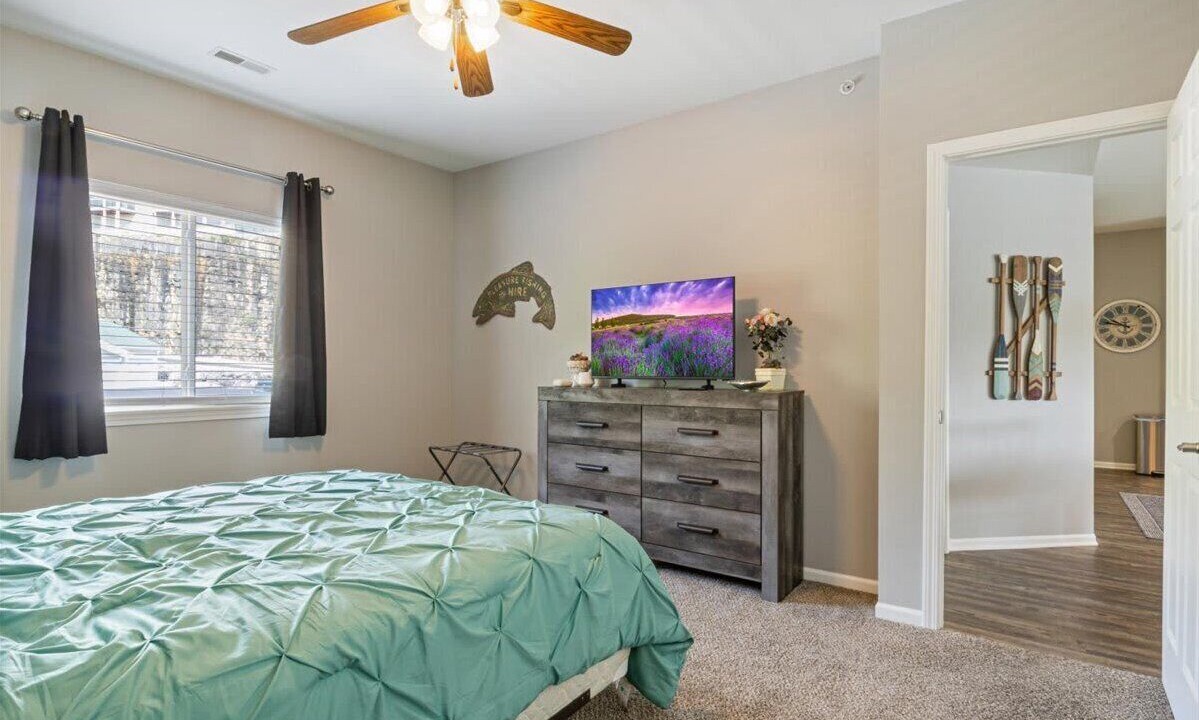 Photo of Bedroom in Camdenton