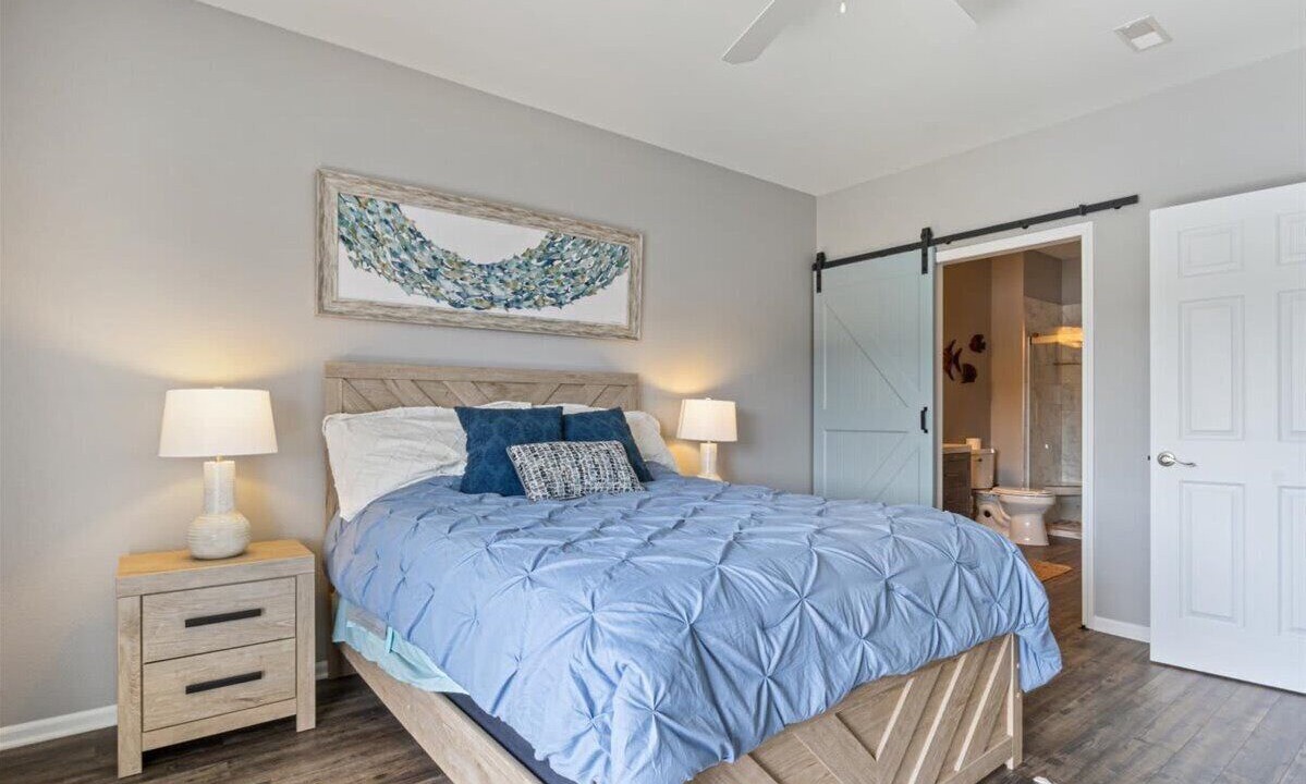 Photo of Bedroom in Camdenton