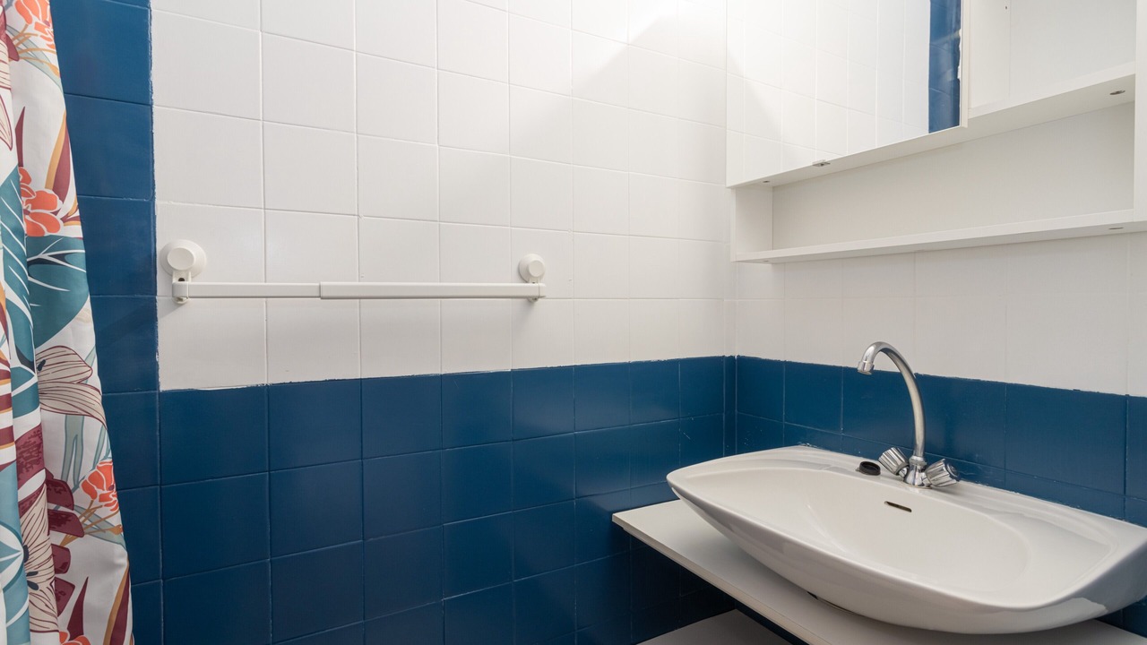 Photo of Bathroom in Roquefort-des-Corbieres