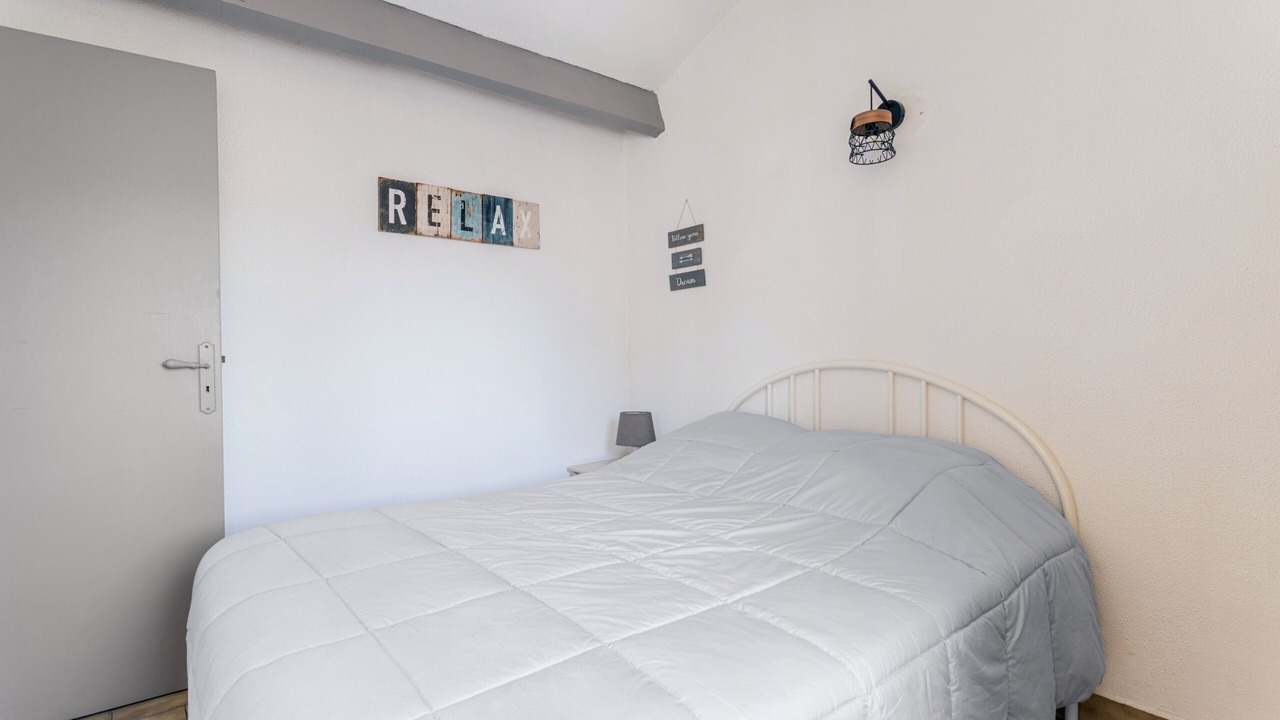 Photo of Bedroom in Roquefort-des-Corbieres