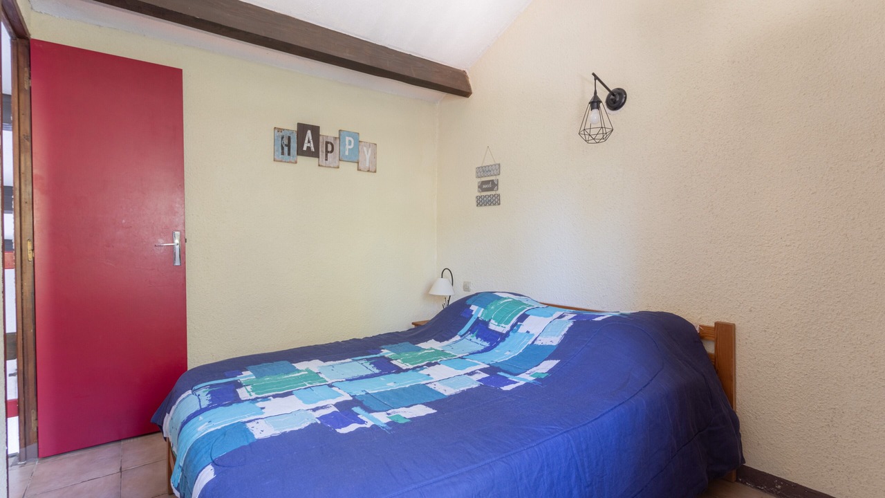 Photo of Bedroom in Roquefort-des-Corbieres