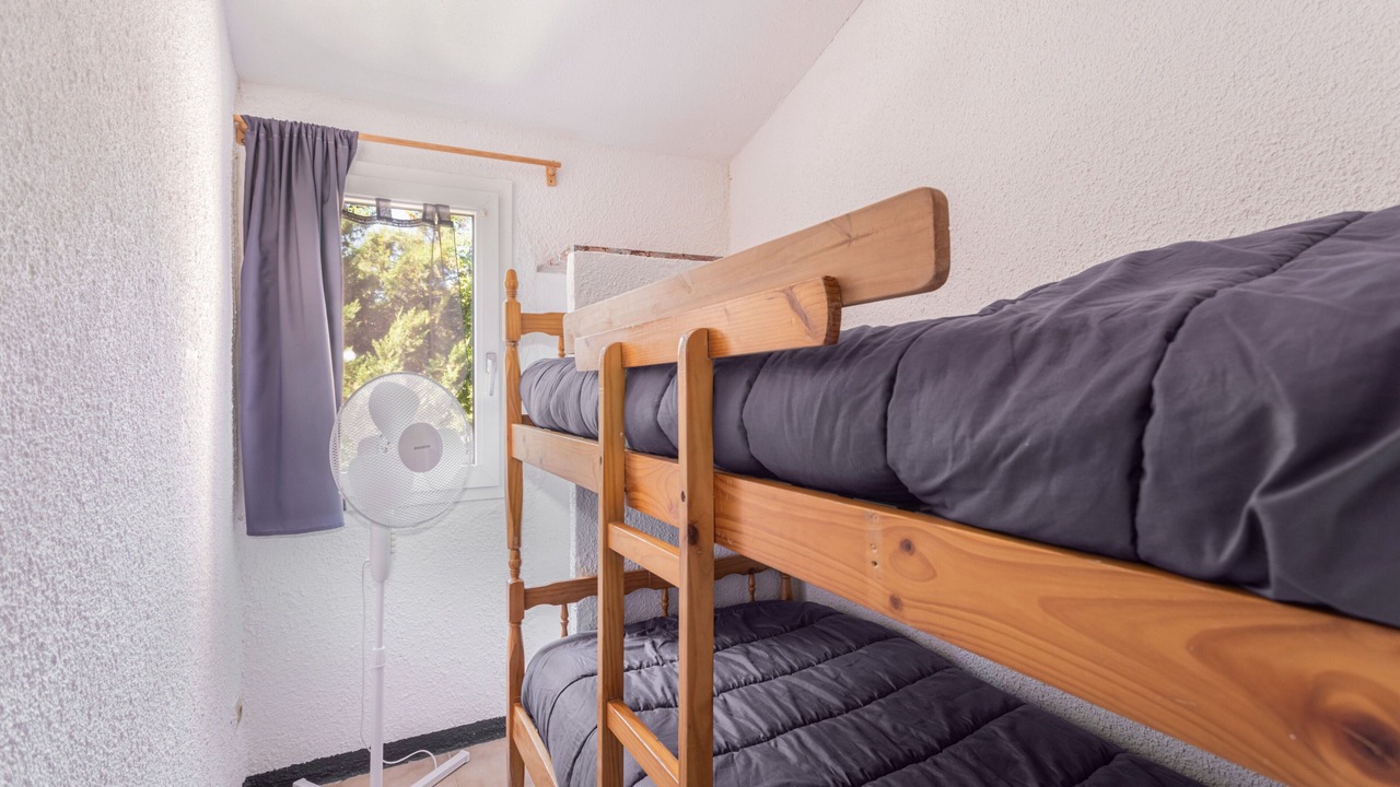 Photo of Bedroom in Roquefort-des-Corbieres