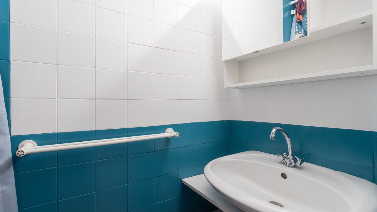 Photo of Bathroom in Roquefort-des-Corbieres