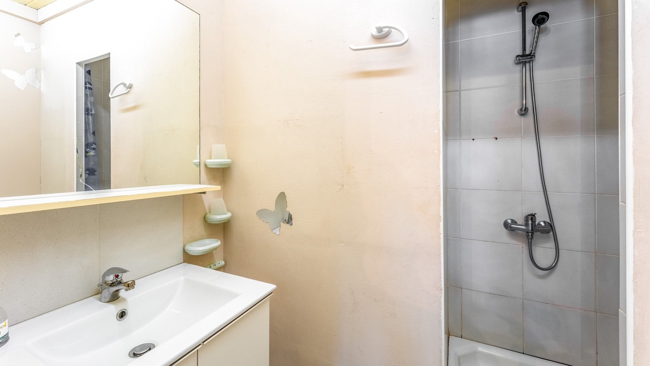 Photo of Bathroom in Vallabrix
