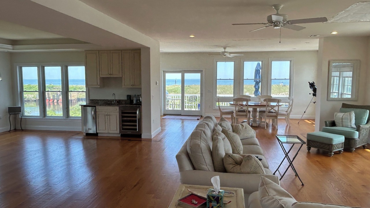 Photo of Livingroom in Sea Girt