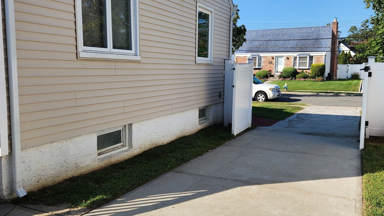 Photo of Outdoor in Alden Manor