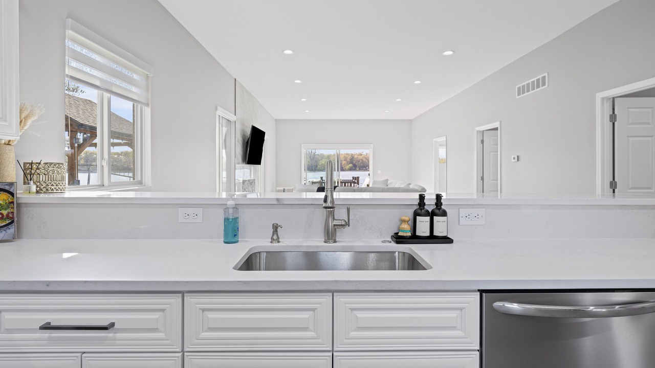 Photo of Kitchen in White Lake