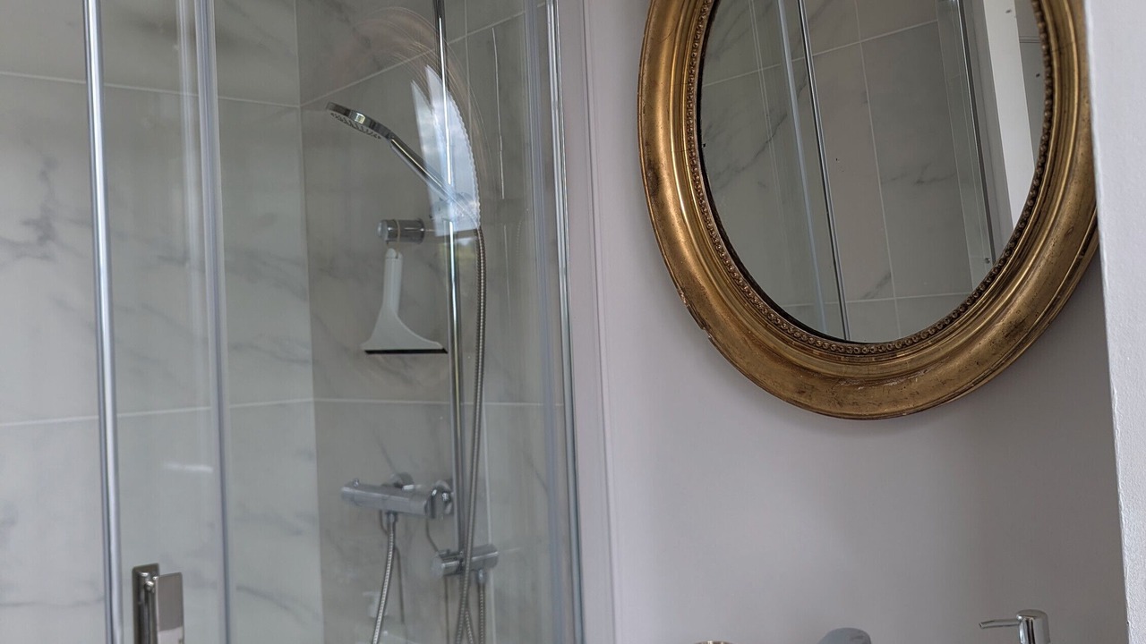 Photo of Bathroom in Naves