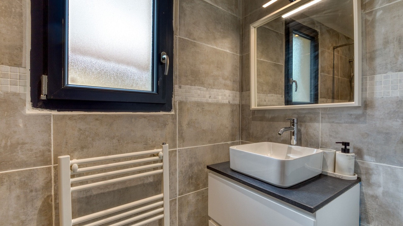 Photo of Bathroom in Saint-Genies-de-Fontedit