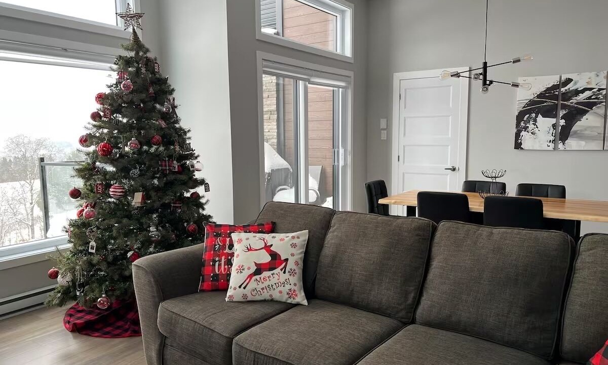 Photo of Livingroom in Sainte-Emelie