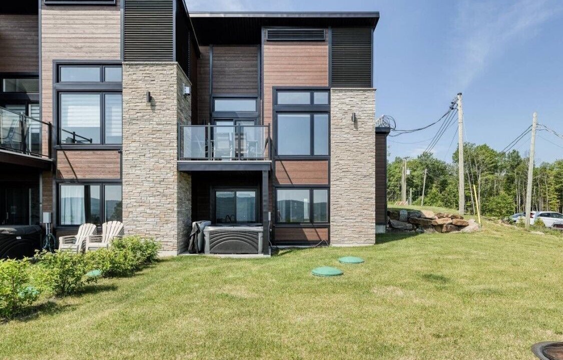 Photo of Outdoor in Sainte-Emelie