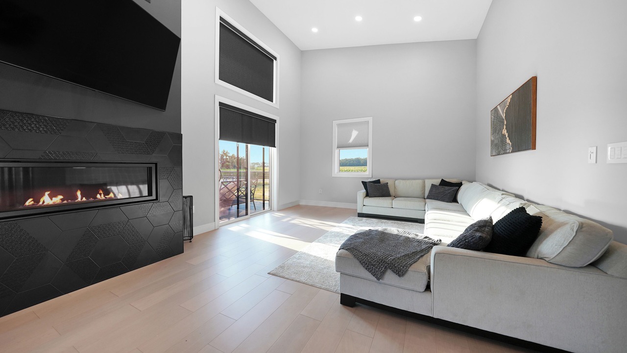 Photo of Livingroom in Town of Varick