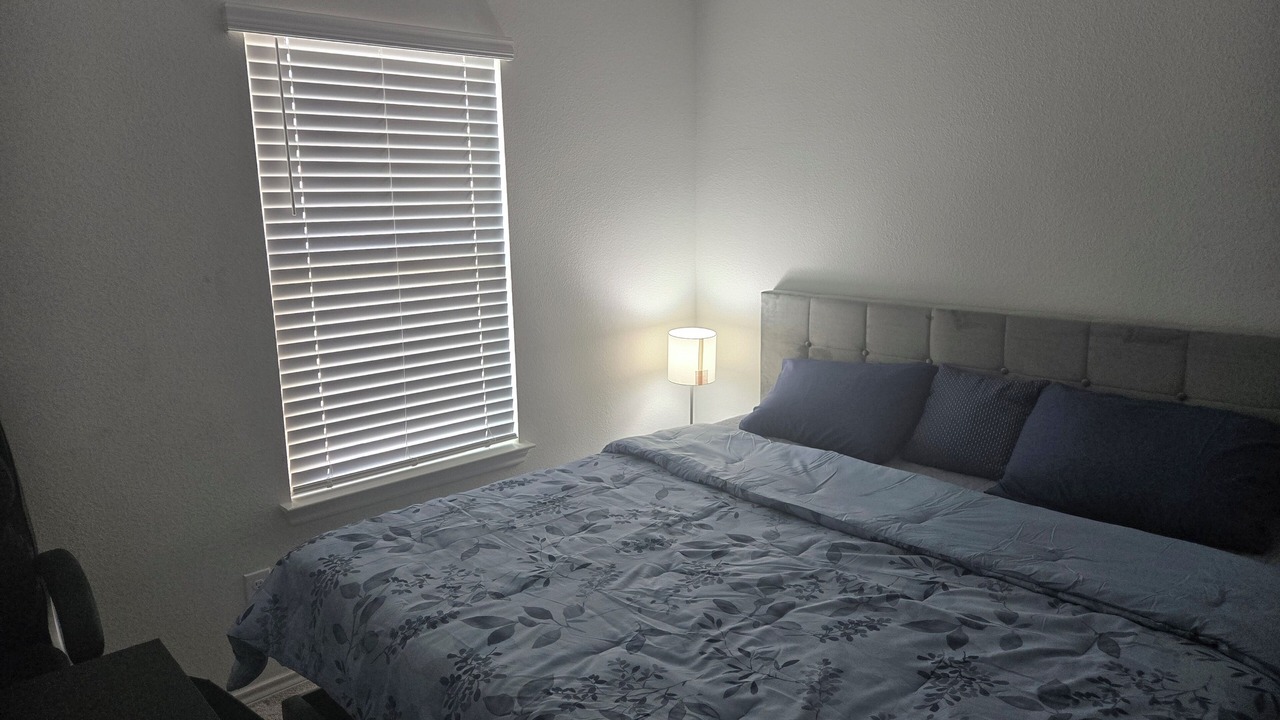 Photo of Bedroom in Crowley
