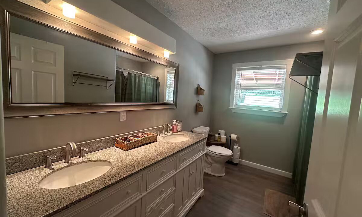 Photo of Bathroom in Isabella