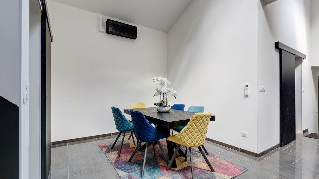 Photo of Others in Epernay