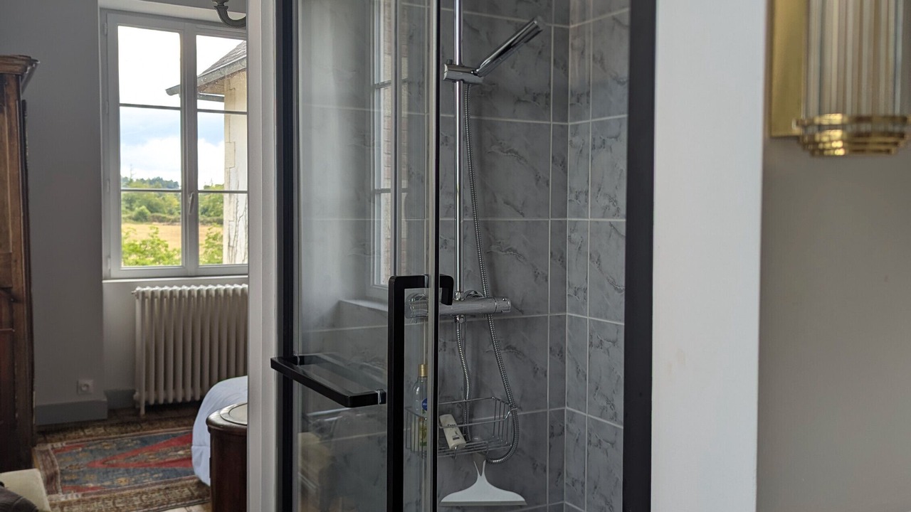 Photo of Bathroom in Naves