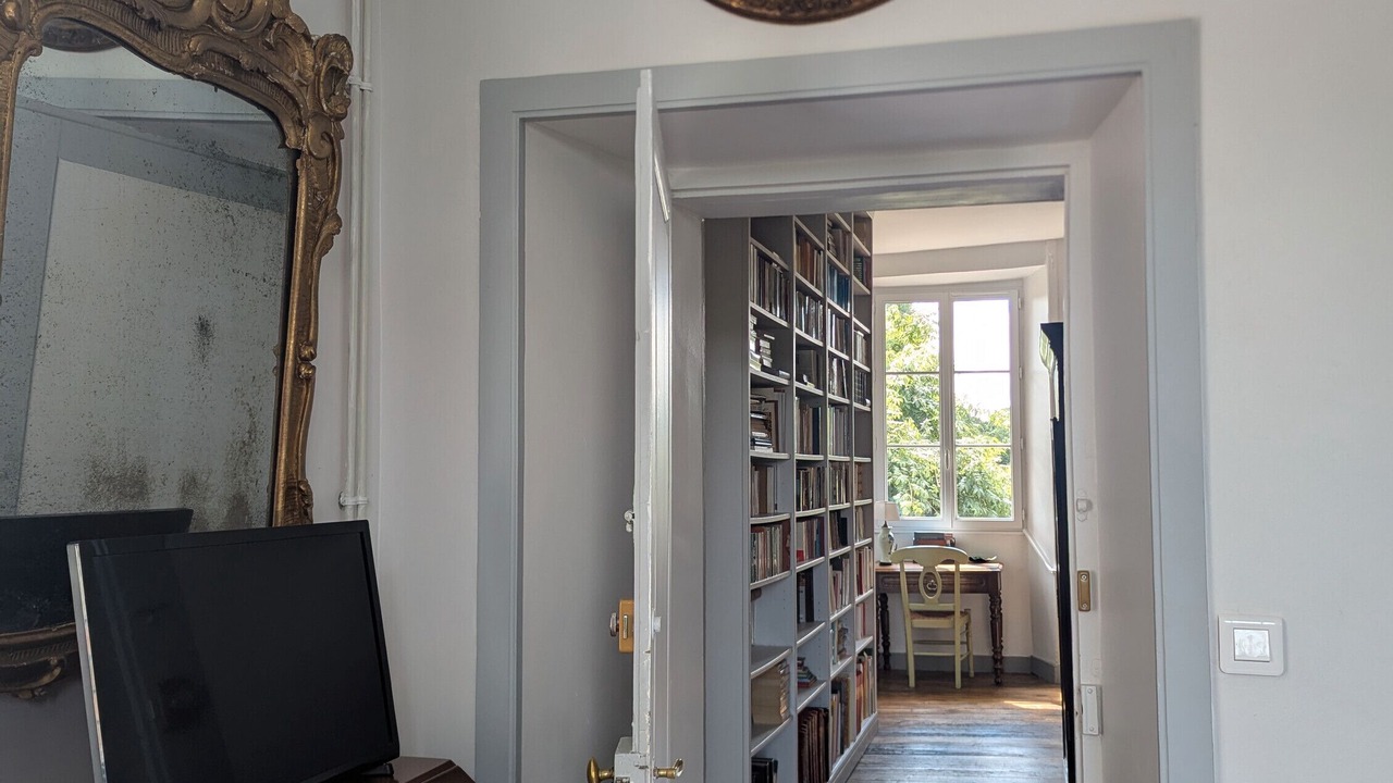 Photo of Others in Naves