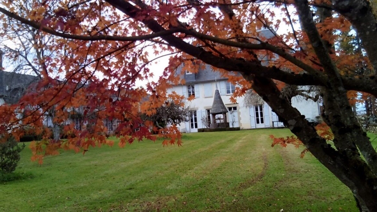 Photo of Outdoor in Naves