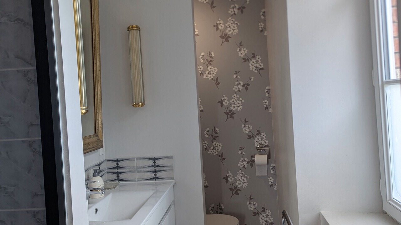 Photo of Bathroom in Naves