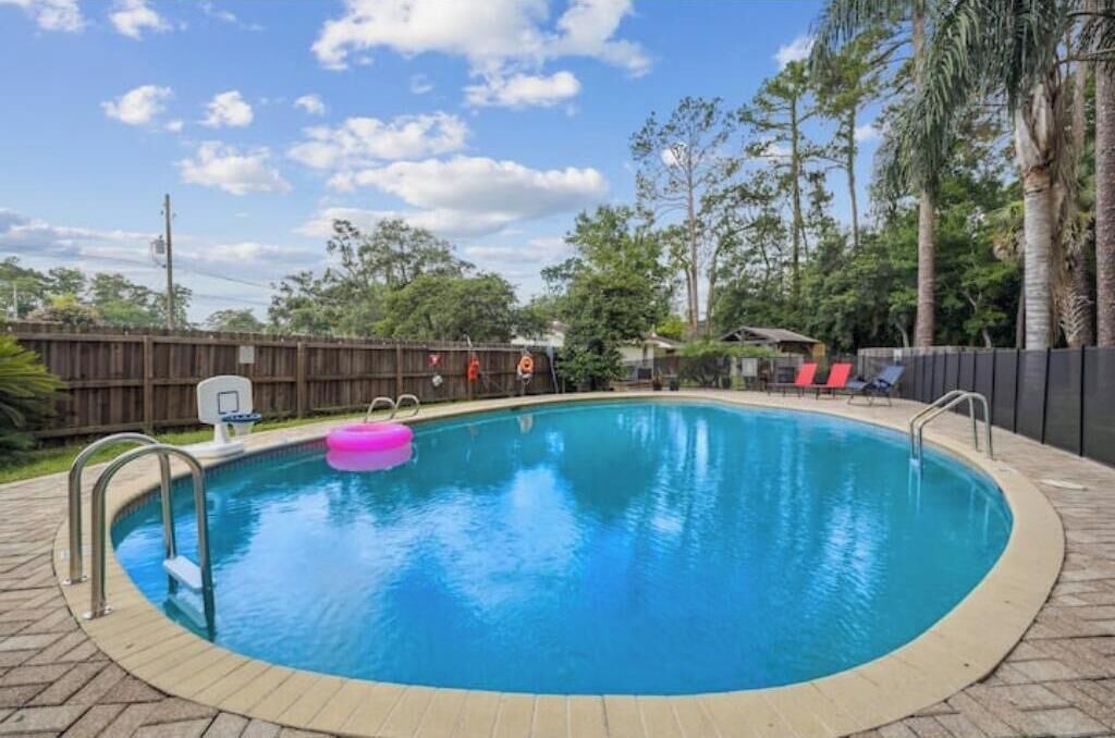 Photo of Outdoor in Englewood