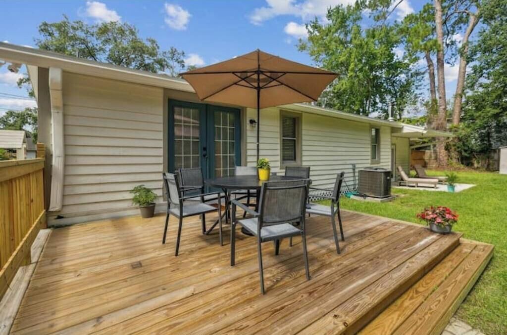 Photo of Outdoor in Englewood