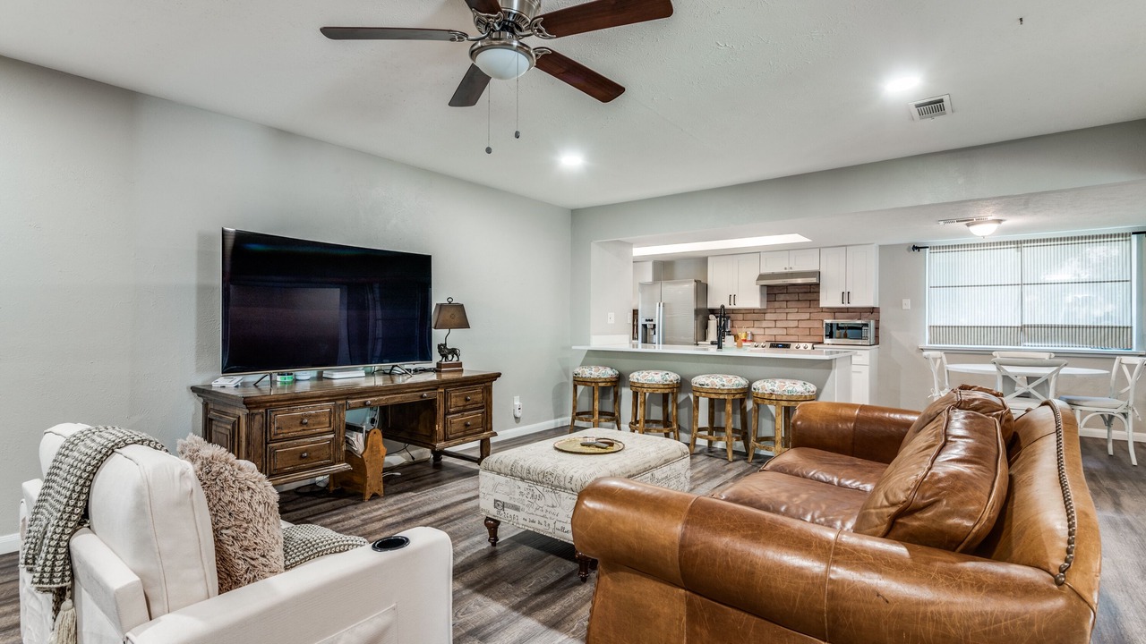 Photo of Livingroom in Oak Cliff
