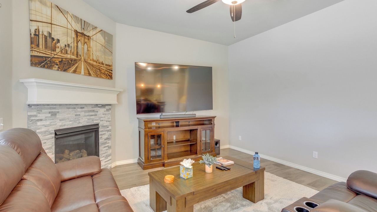 Photo of Livingroom in Yukon