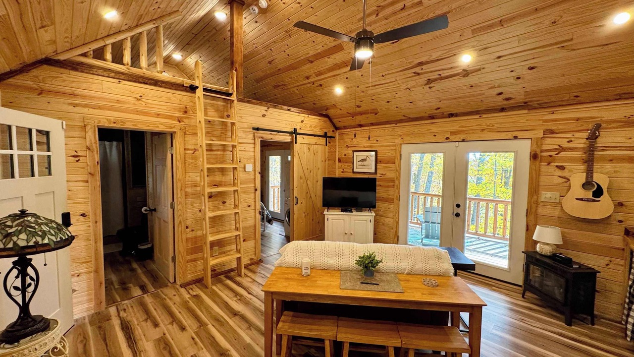 Photo of Livingroom in Smithville