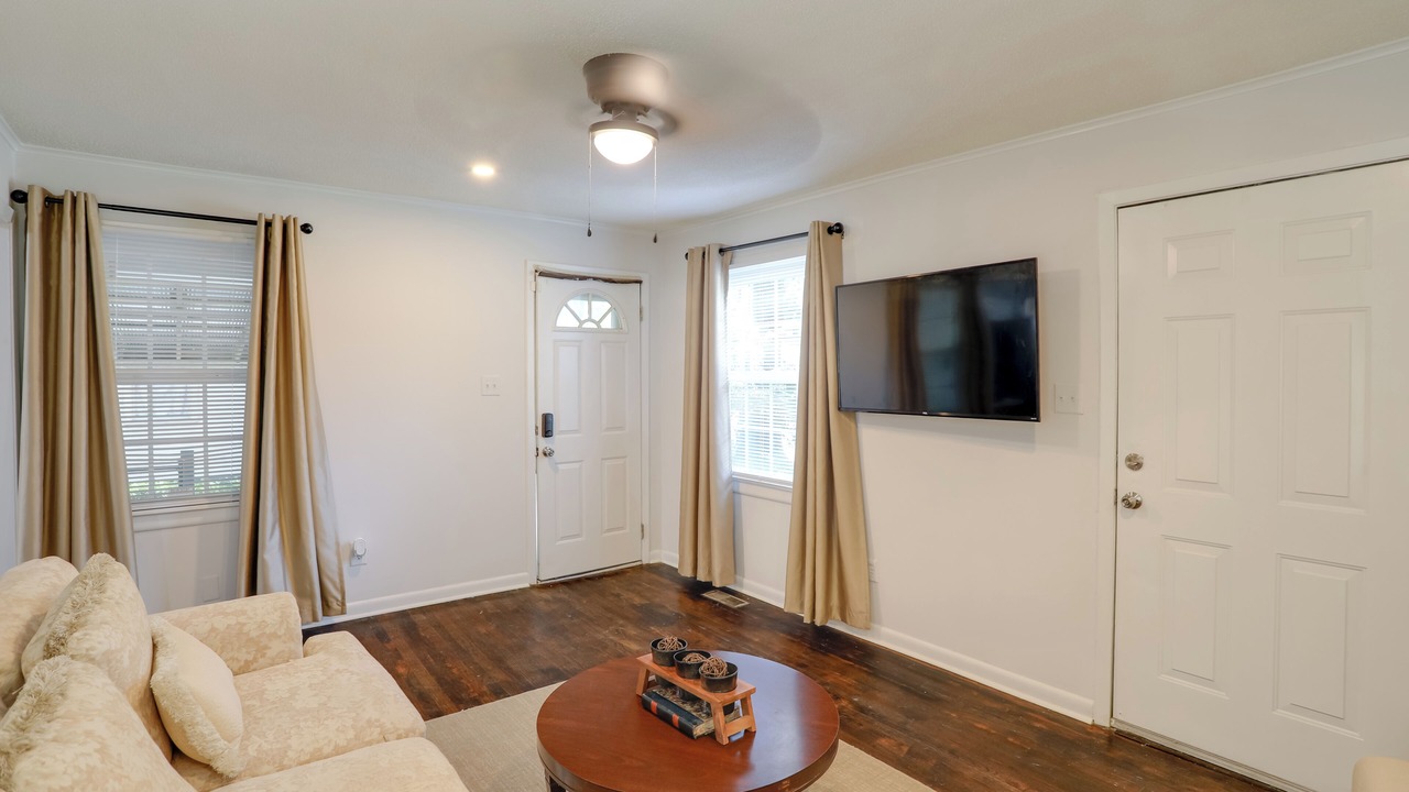 Photo of Livingroom in Greenwood