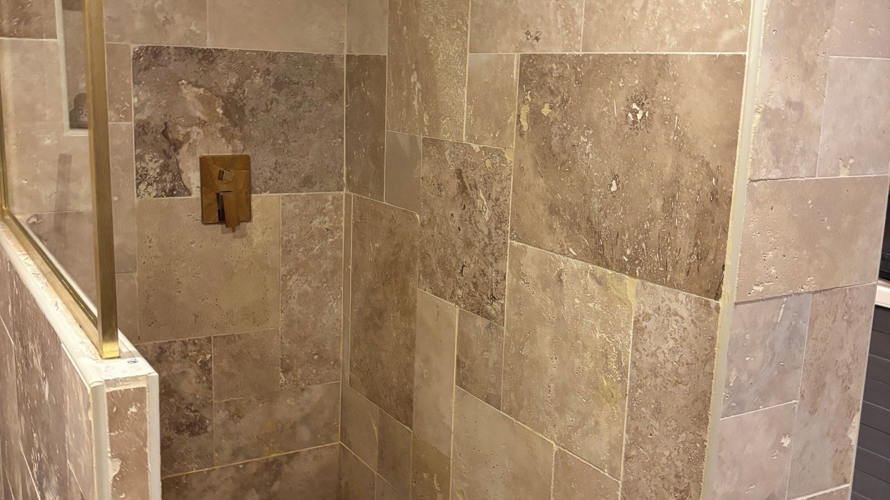 Photo of Bathroom in Lesquin