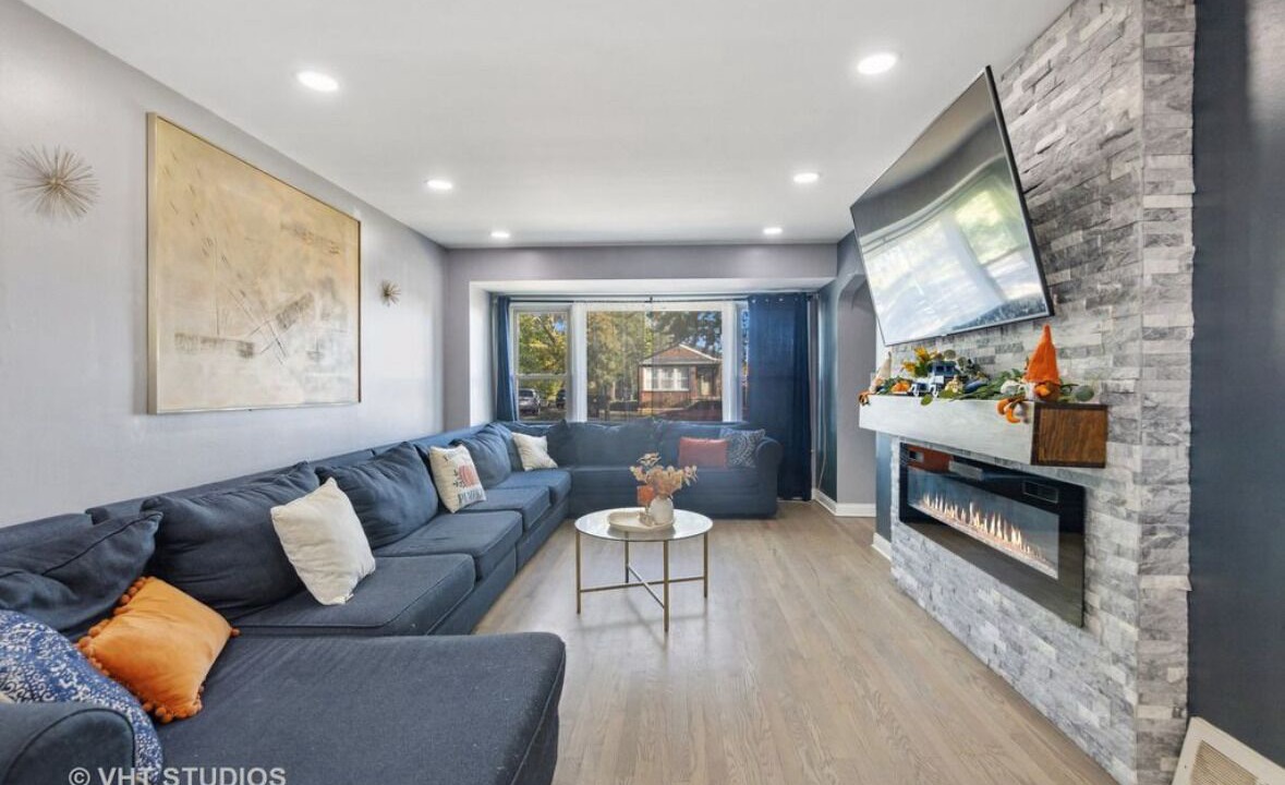Photo of Livingroom in Ashburn