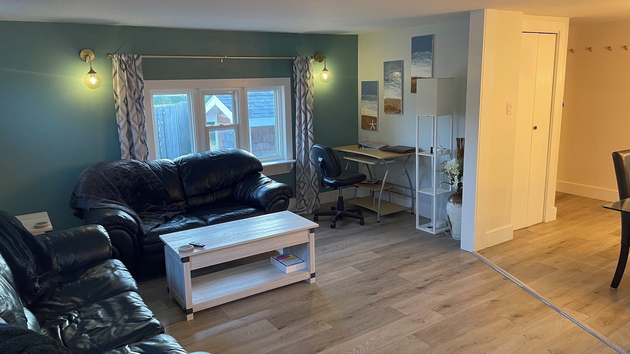 Photo of Livingroom in Oyster Bed