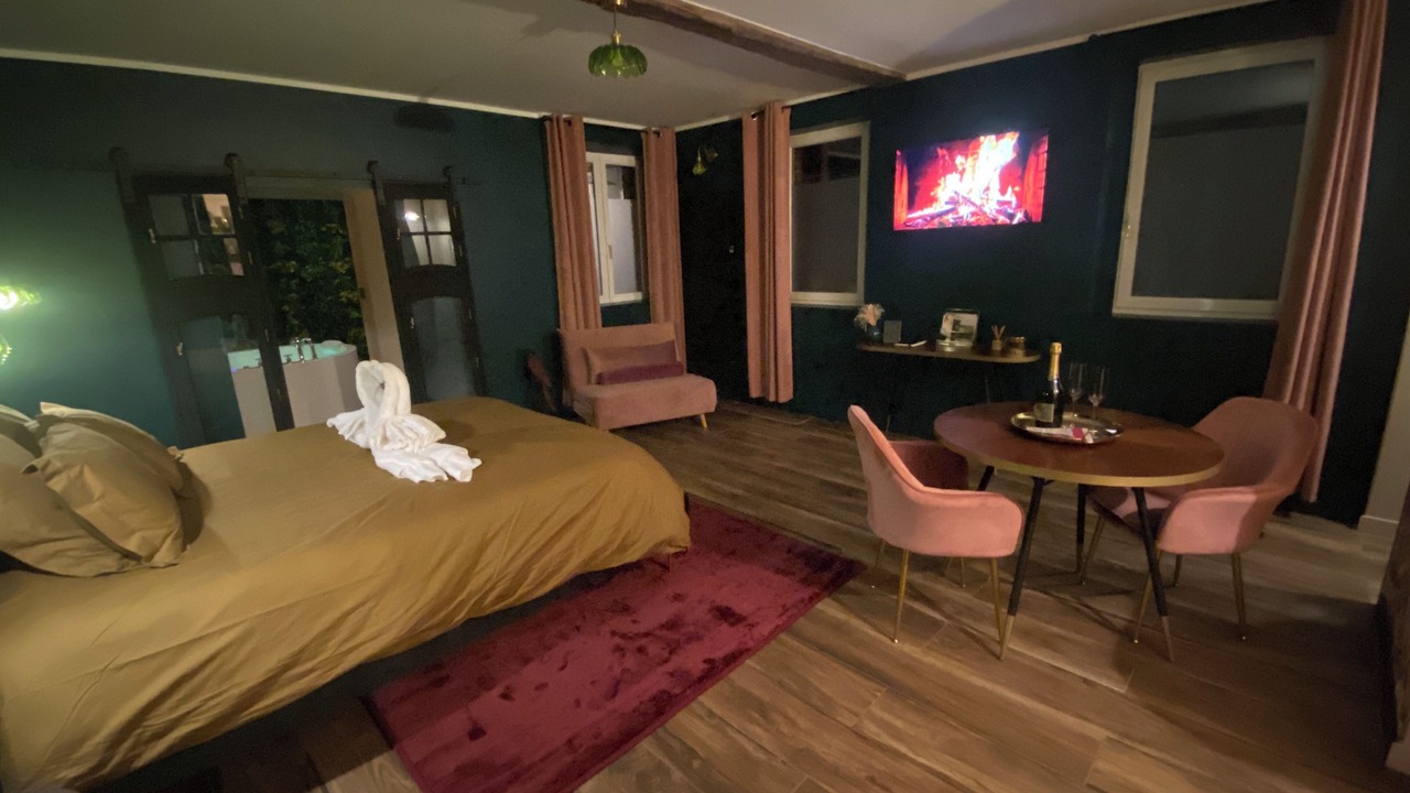 Photo of Bedroom in Sainte-Eusoye