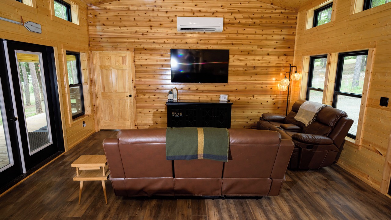 Photo of Livingroom in Grapeland