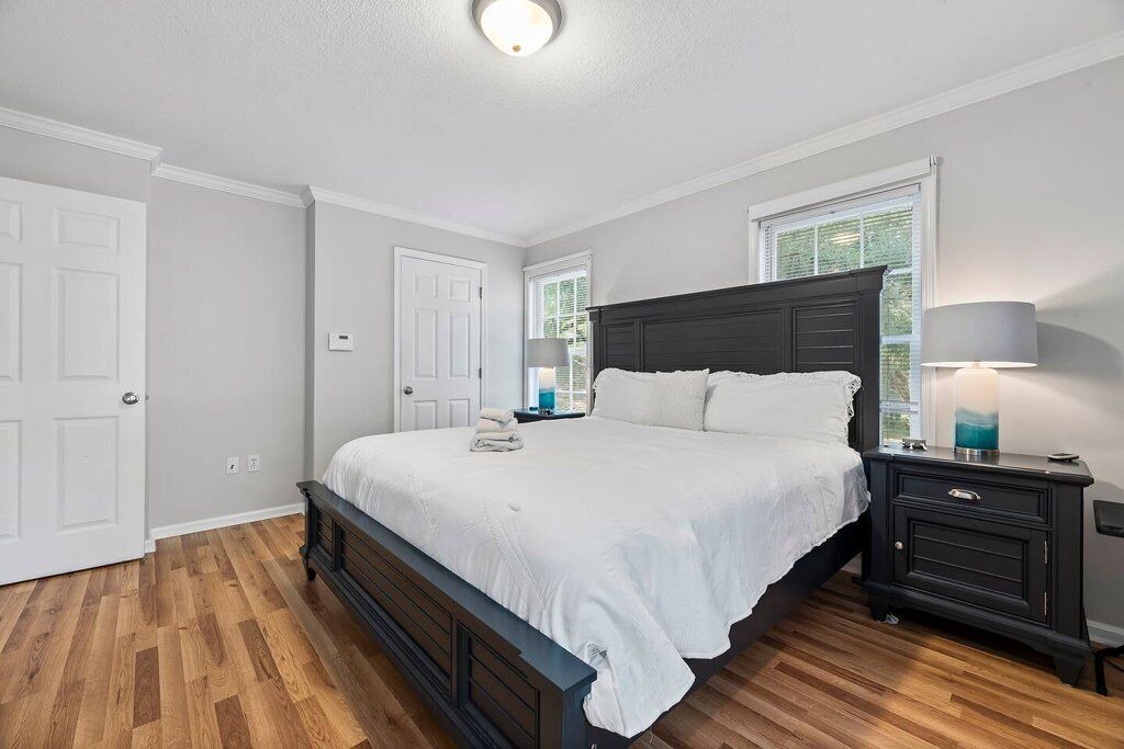 Photo of Bedroom in Haile Plantation