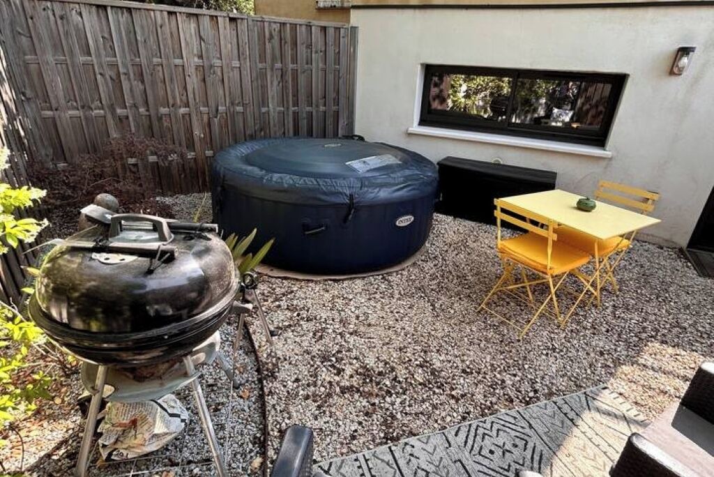 Photo of Outdoor in Saint-Martin-de-Londres